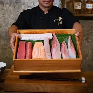 Sake Sushi Bar Lomas 5