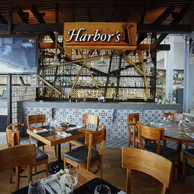 Restaurante Harbor's Leon