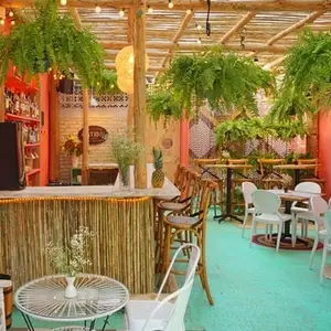 Restaurante Patio 81 Bistro Nápoles 6