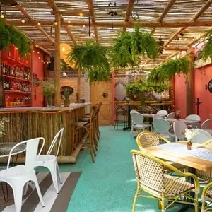 Restaurante Patio 81 Bistro Nápoles 5