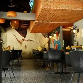 Restaurante Nudo negro Roma Norte 