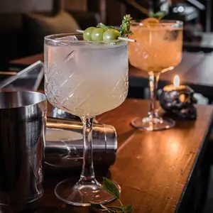 Gin Gin Plaza Satélite 8