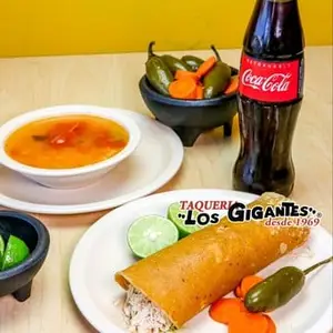 Taquería Los Gigantes San Nicolás 5