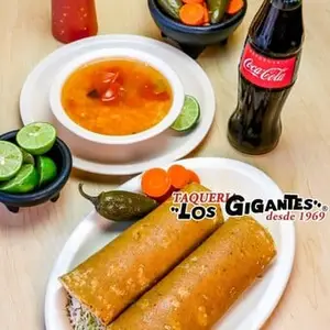 Taquería Los Gigantes San Nicolás 6