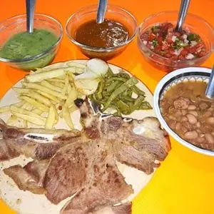 Restaurante Beto y Lety San Camilito 5