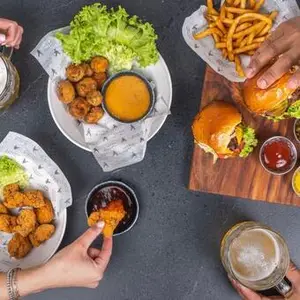 Restaurante STRASSE BURGERS Polanco 8