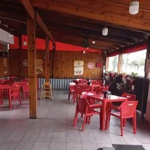 Oscar Burgers Sucursal Mercurio  5