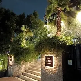 Restaurant Trés Las Lomas