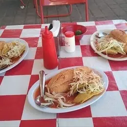 Tortas Ahogadas El Compa Camichines - foto 3