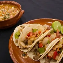 El Árabe Taquería Monterrey - foto 3