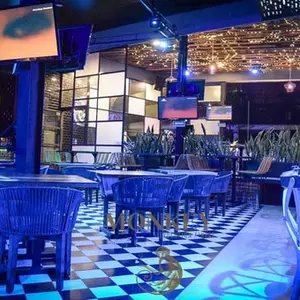 Restaurante Monkey Satélite 9