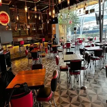 Restaurante Burger Bar Joint Plaza Toreo - foto 1