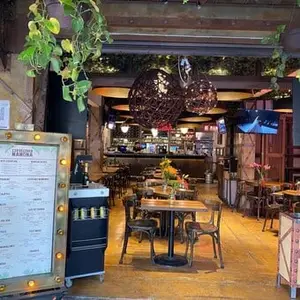 Restaurant Cervecería Mamona Roma 7