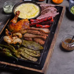 Restaurante Parrilla Urbana Metepec 2