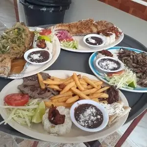 Restaurante El Pejelagarto Bacalar 2