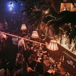 Bombay Club Roma 7