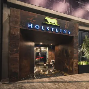 Restaurante Holsteins San Pedro  1
