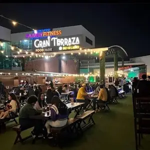 Gran Terraza Food Park Culiacán 4