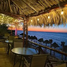 Moskito Sport Bar & Restaurante Holbox