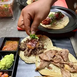 El Huizache Tacos y Tragos La Paz 9