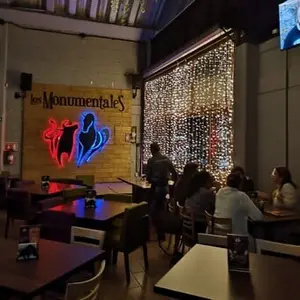 Los Monumentales Suc. Eje central 8