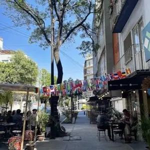 Restaurant Hookahs Cave CDMX 3
