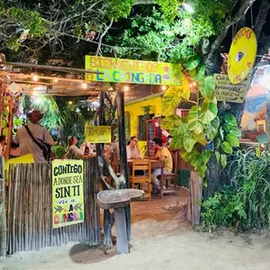 Restaurante Ceviches La Chingada Holbox 1