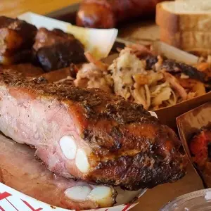 Restaurante Deybs BBQ Saltillo 8
