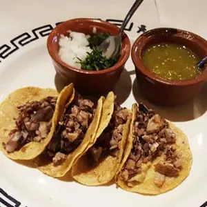 Restaurante El lugar del Mariachi Zona Rosa 5