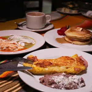 Restaurante El lugar del Mariachi Aragón 8