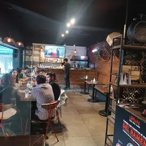 Restaurante Urban Sushi Wok Ramen Zona Rosa 7