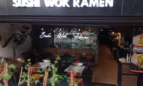Restaurante Urban Sushi Wok Ramen Insurgentes