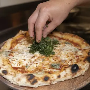 Coppola Pizza Vinyl Bar Insurgentes  7