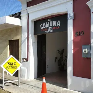La Comuna Pizza and Grill by Artesanos Mazatlán 1