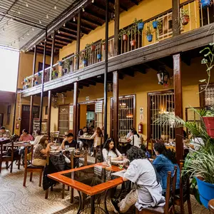 El Rincón de Vallejo Jirón Orbegoso 311 9