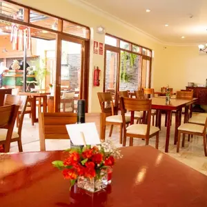 Restaurant Big Ben California Trujillo 5