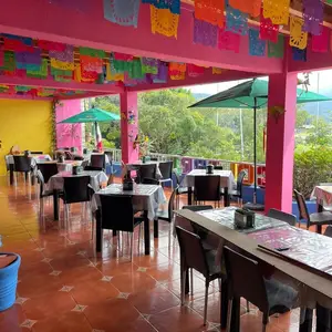 Restaurante Colibrí Valle de Bravo 1