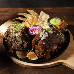 Mezcal Mexican Cantina Bogotá - foto 3
