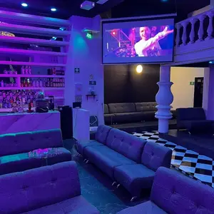 Terraza karaoke Interlomas 9