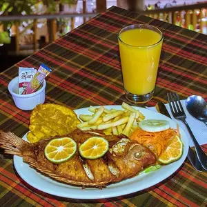 Restaurant Bar El Portal Guatapé 2