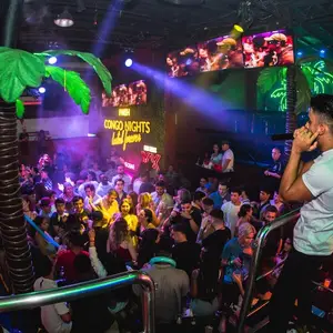 Congo Bar Cancún 9