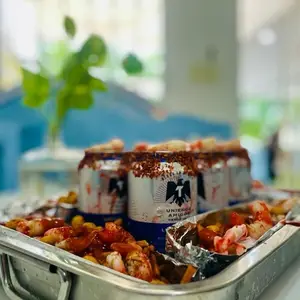 "La Chulada" Marisqueria & Cerveceria Cancún 2