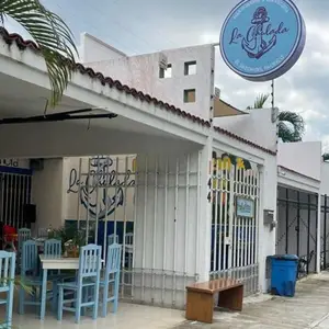 "La Chulada" Marisqueria & Cerveceria Cancún 1