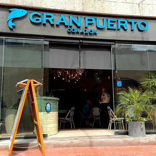 Restaurante Gran Puerto Corazón Playa del Carmen - foto 1
