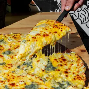 Demetrio's Pizza Porn Américas 7