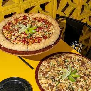 Demetrio's Pizza Porn Américas 5