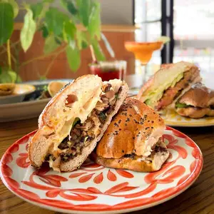 Diecinueve Diez Gastro Cantina Revolución 9