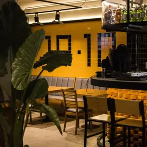 Diecinueve Diez Gastro Cantina Centro 3