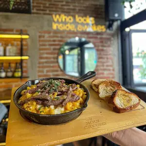 Restaurante Holy Cheese Pachuca 8