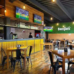 Restaurant Benjie's Tulipanes 1